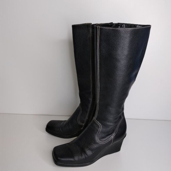 Gianni Bini Black Leather Wedge Boots Size 6 - Picture 16 of 16